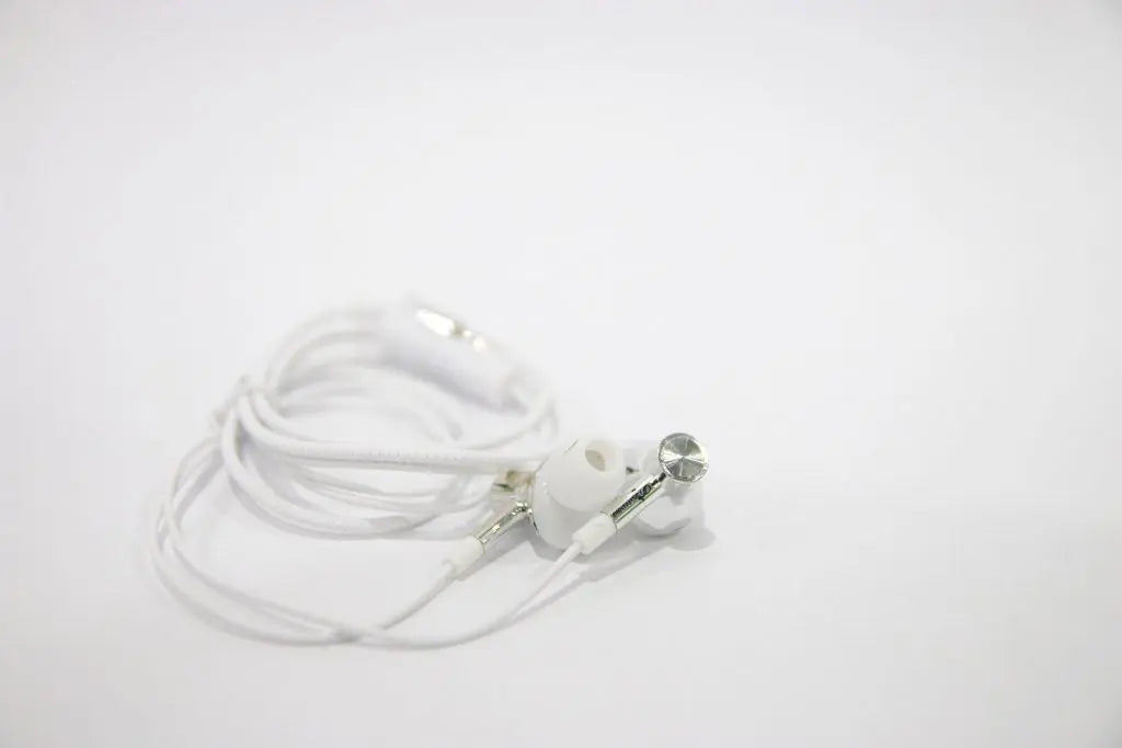 Airox HF01 Silverstone Earphone - Airox.pk